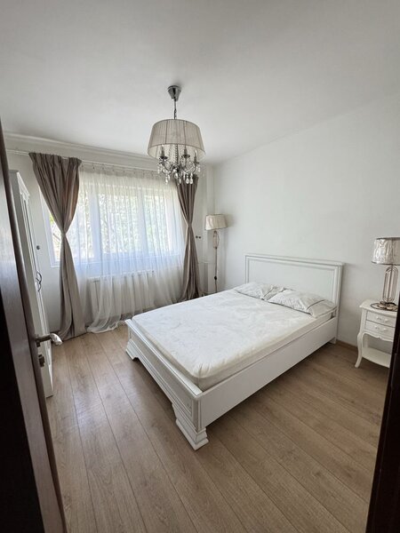 Dristor, apartament cu 2 camere renovat, mobilat modern.